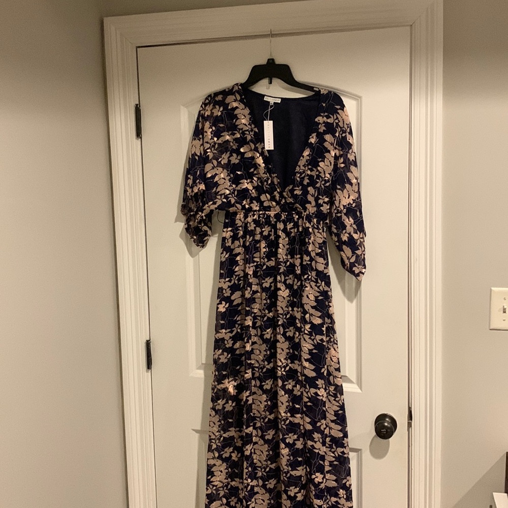 Smoke free home, never worn